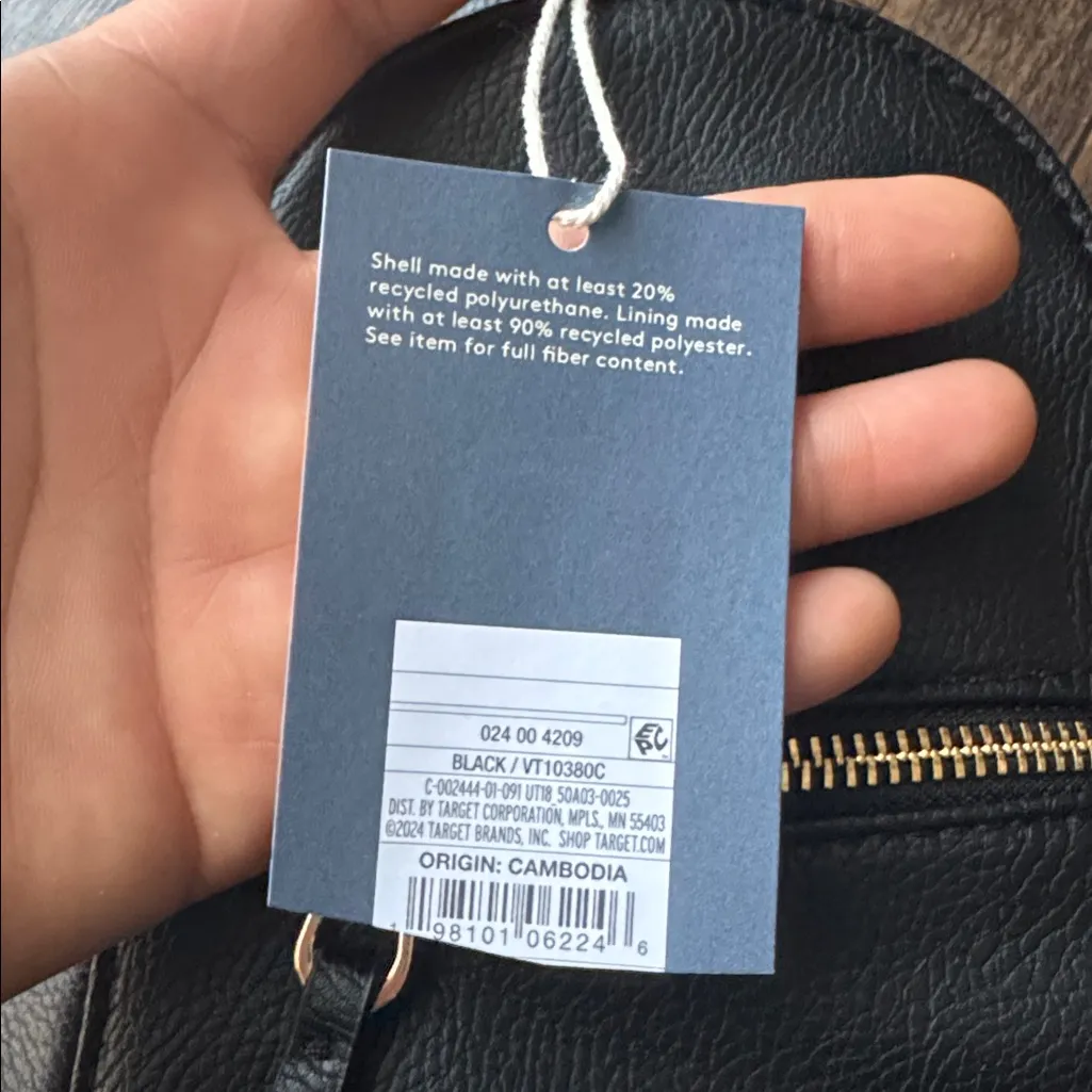 Universal Thread Black Crossbody Bag - Image 8