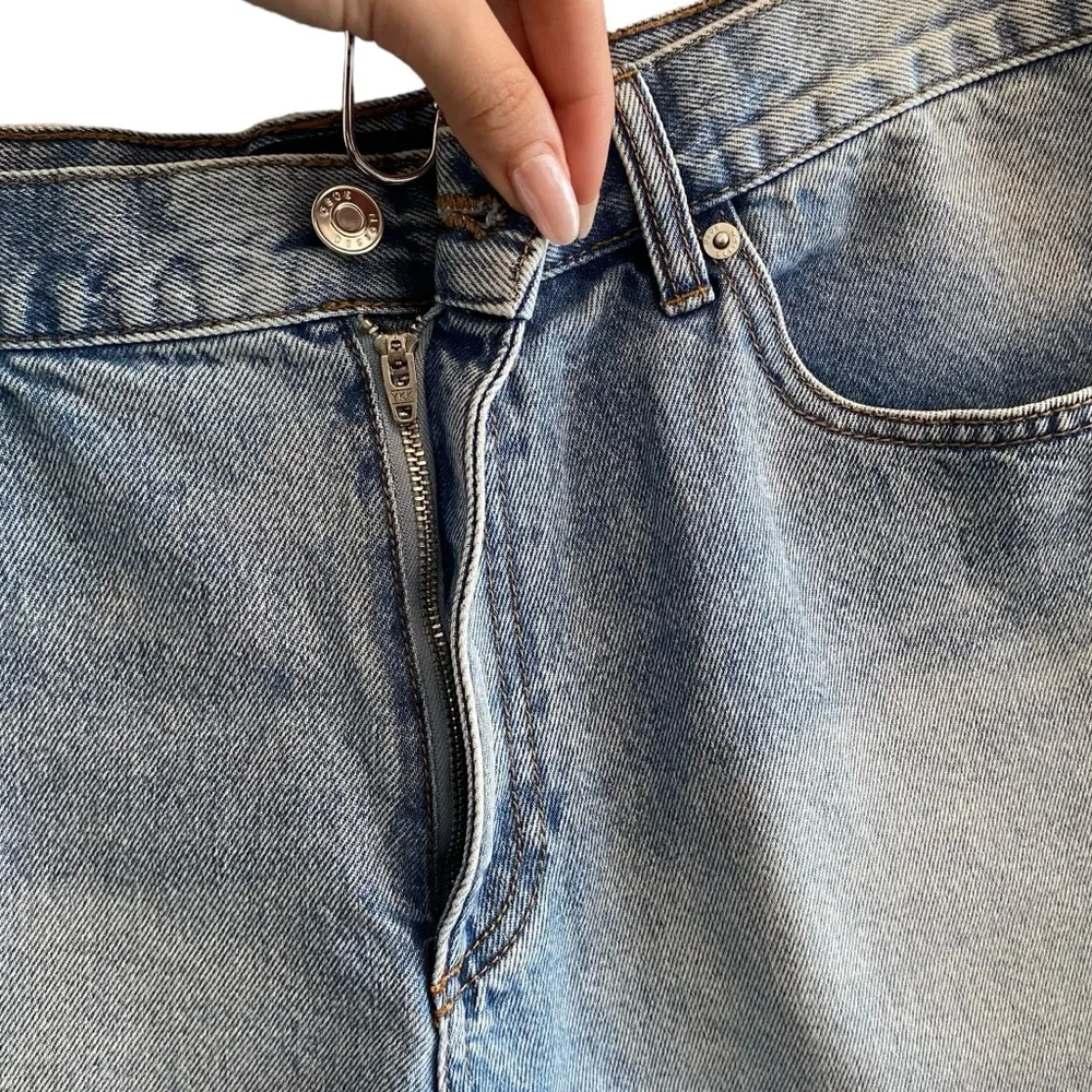 DESIGN Hourglass denim 'relaxed' shorts in midwash blue size 10 - Image 7