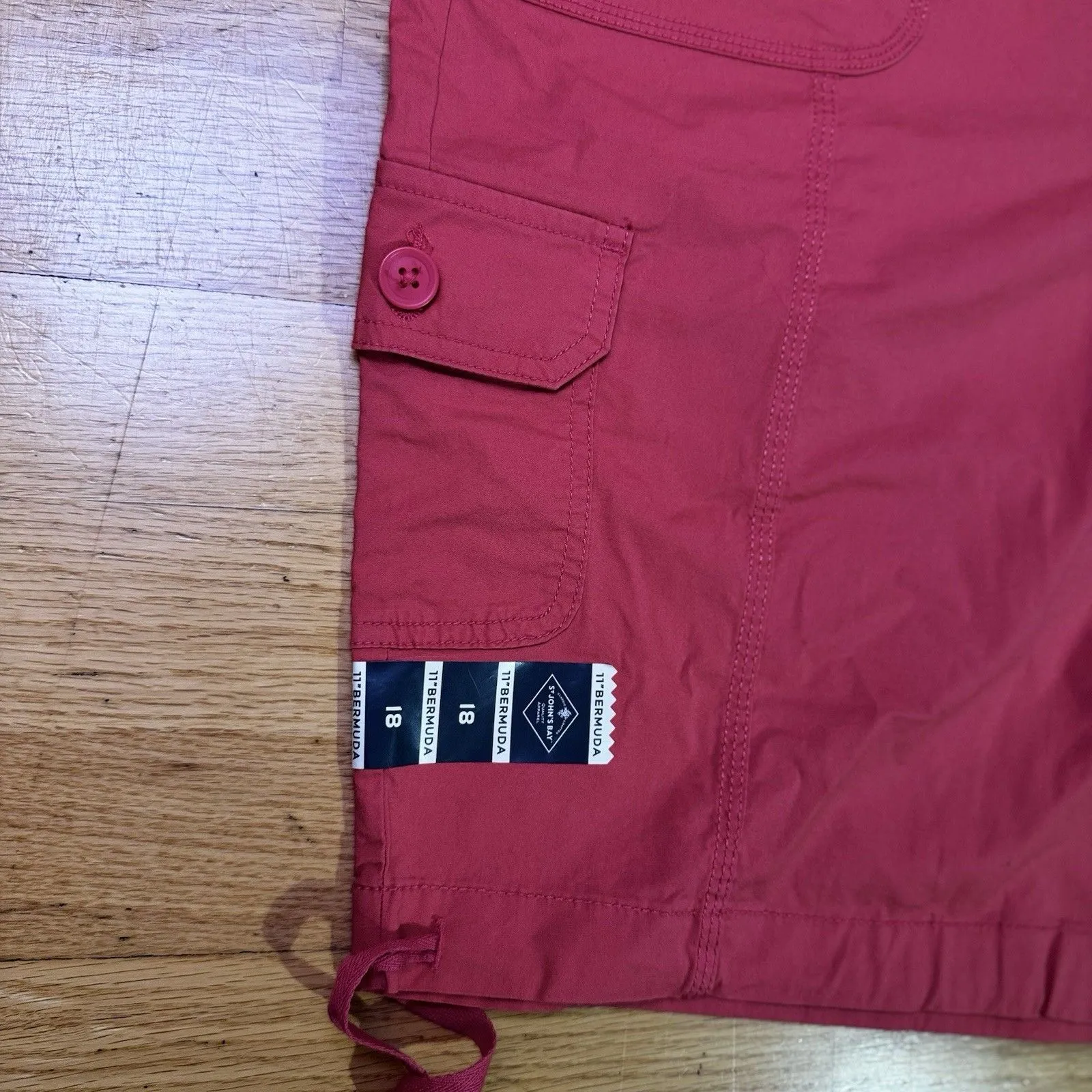 St John’s Bay Women’s Mid-Rise 11” Bermuda Short Claret Red Pink Size 18 NWT - Image 10