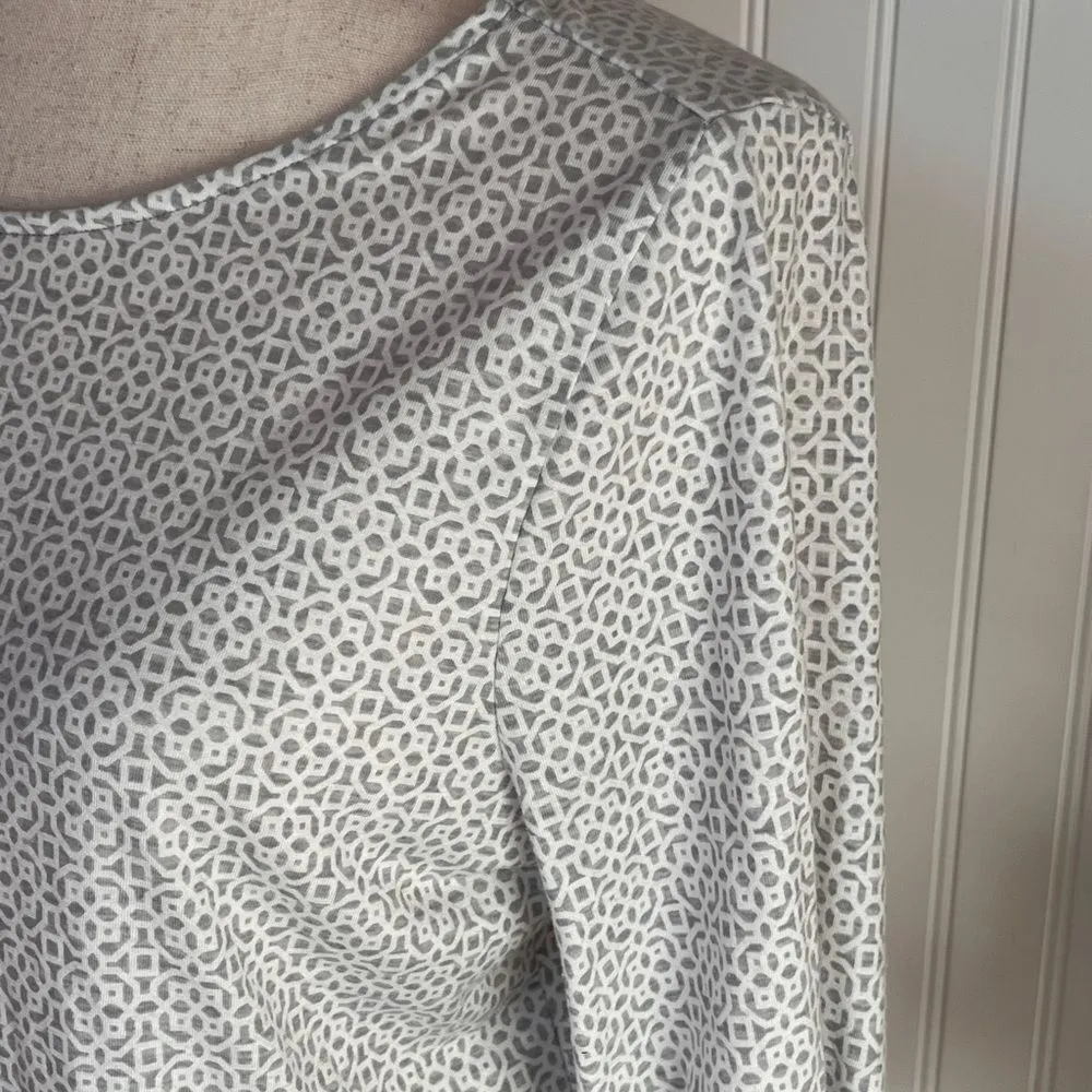 3/4 Sleeves Grey & White Geo Pattern Blouse - Image 4