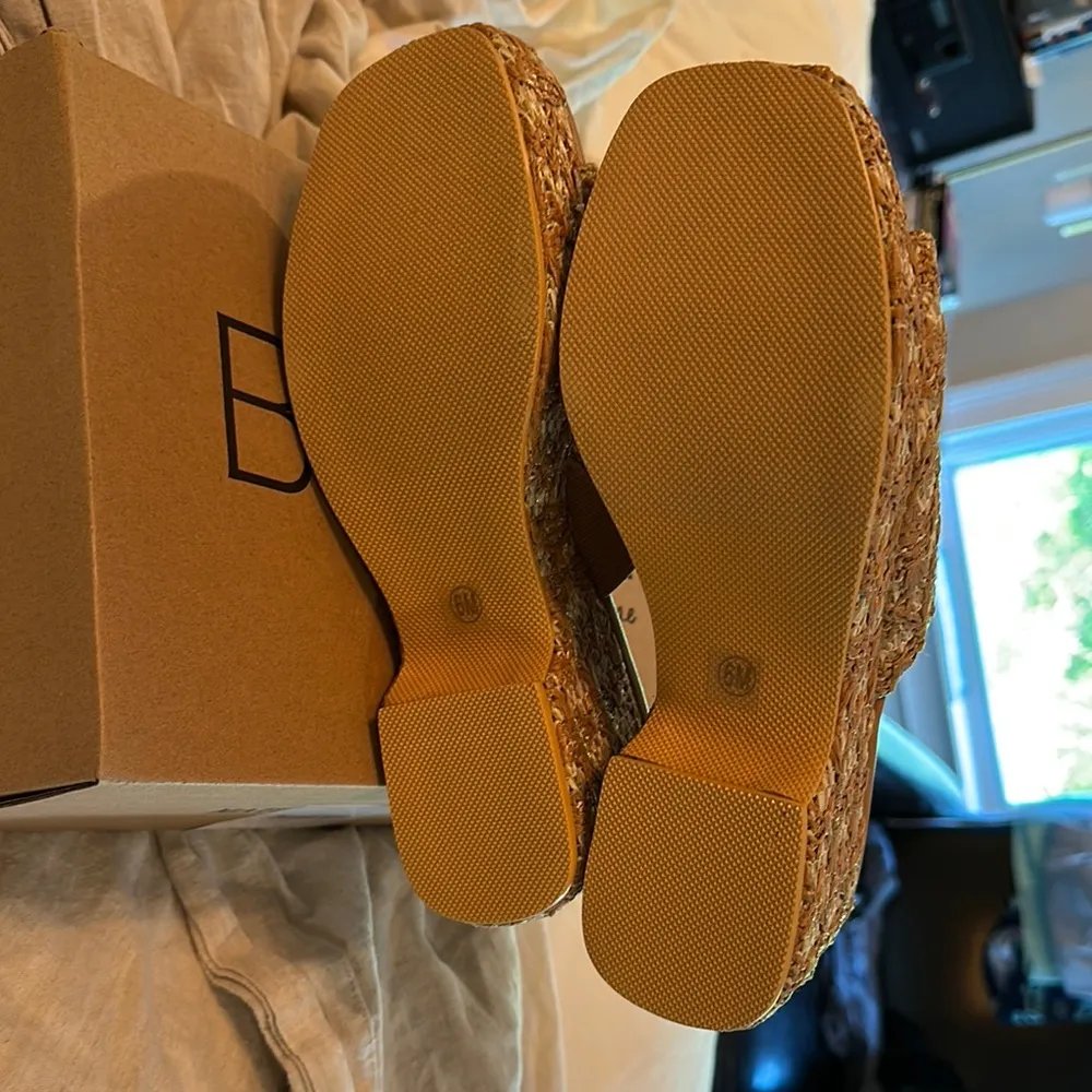 Beach by Matisse Tan Platform Mules with Chunky Sole Size 6 - Image 3