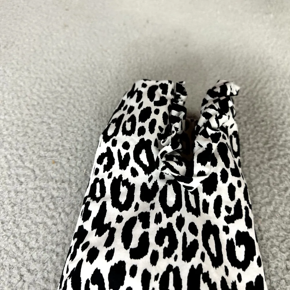 Sara Campbell Pants Womens Small Black Cheetah Animal Print Slim Leg Pull On - Image 4