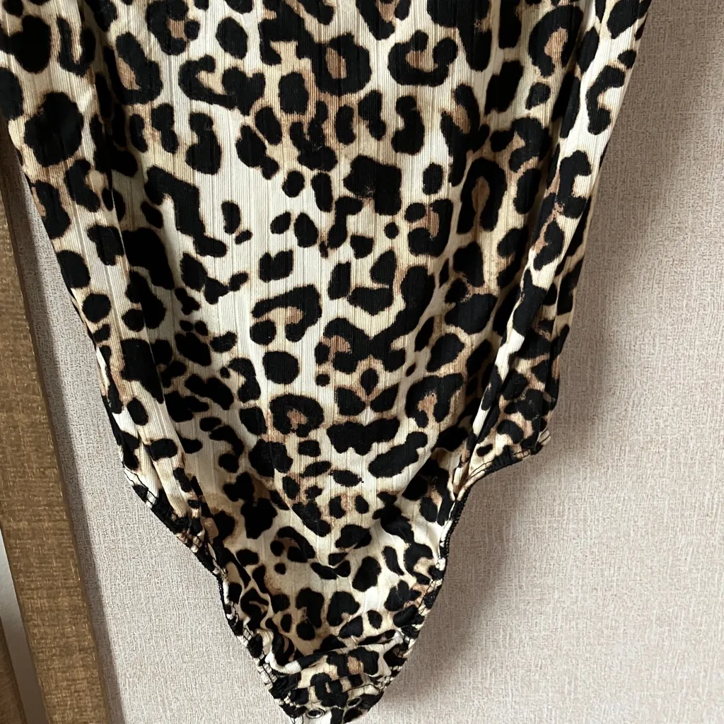 Eye Candy Animal Pattern bodysuit junior medium - Image 6