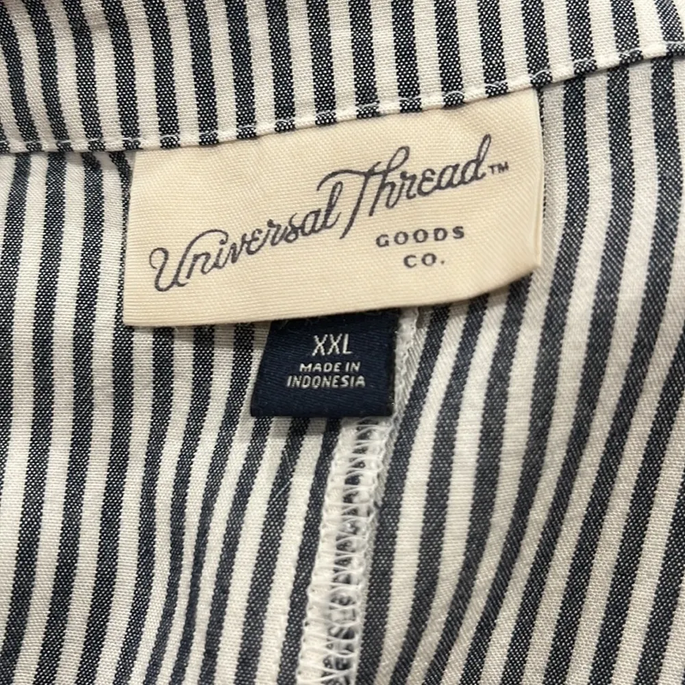 Universal Thread Striped Front Tie Shirt - Image 7