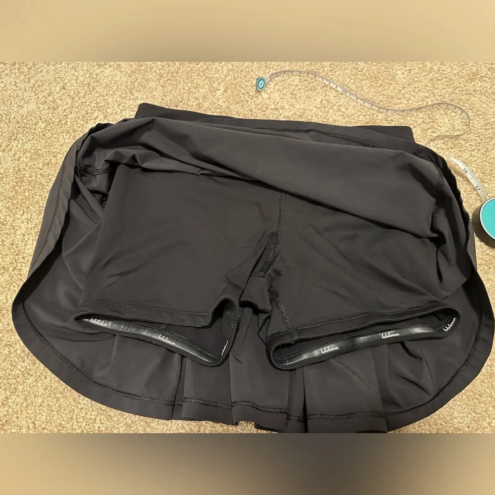 Lululemon Circuit Breaker Skirt Black Size 2 - Image 11