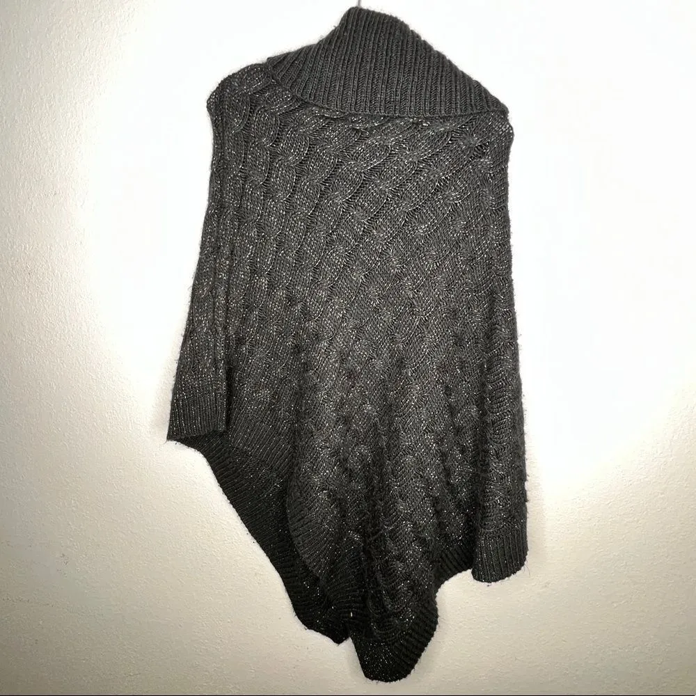 Steve Madden Sweater Cape‎ - Image 2