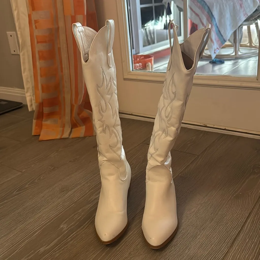 Billini White Cowboy Boots Size 5 - Image 4