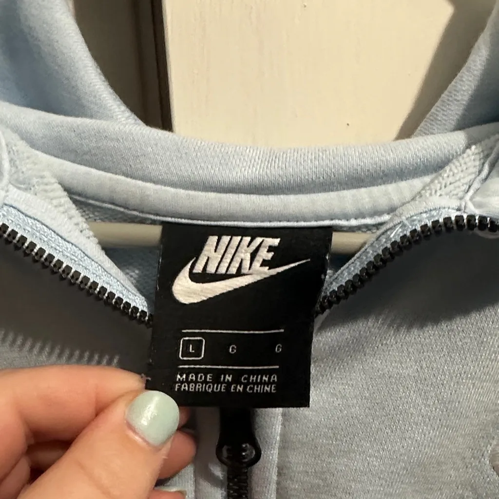 Nike Sky Blue Half-Zip Hoodie - Image 3