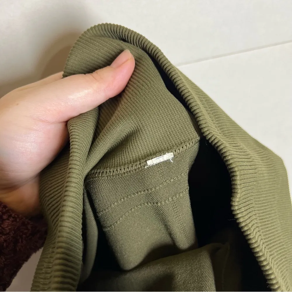 Lululemon Flow & Go Crop SEE MEASUREMENTS - Image 12