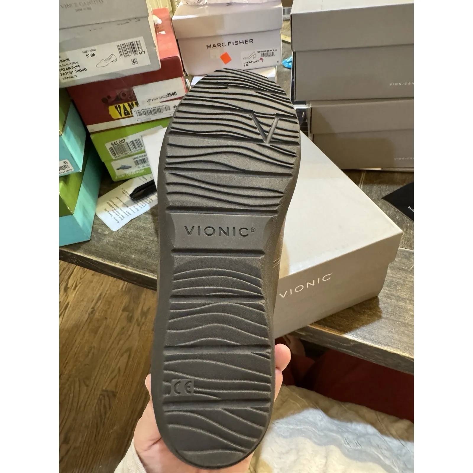 Womens Vionic Abigail Lace-up Pewter‎ Metallic Arch Supportive Shoes Size 9.5! - Image 6