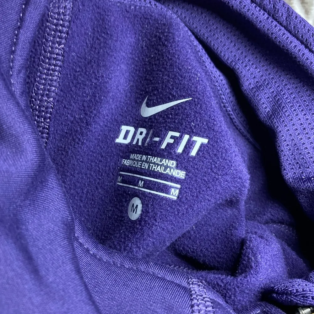 Nike Livestrong running jacket Medium - Image 3