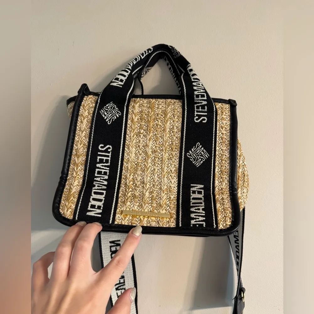 Steve Madden BWEBBER Crossbody TikTok - Image 5