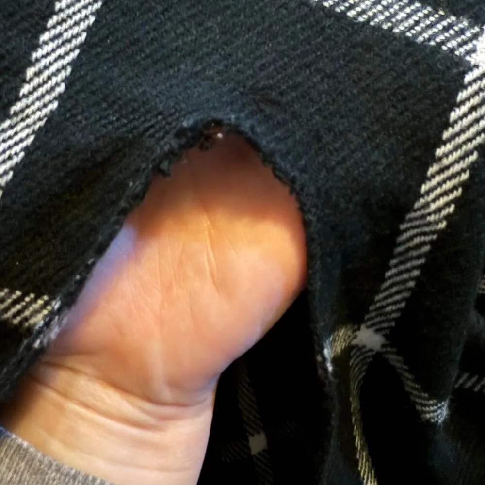 Urban Outfitters Womens One Size Black White Plaid Fringe Kimono Poncho Academia - Image 6