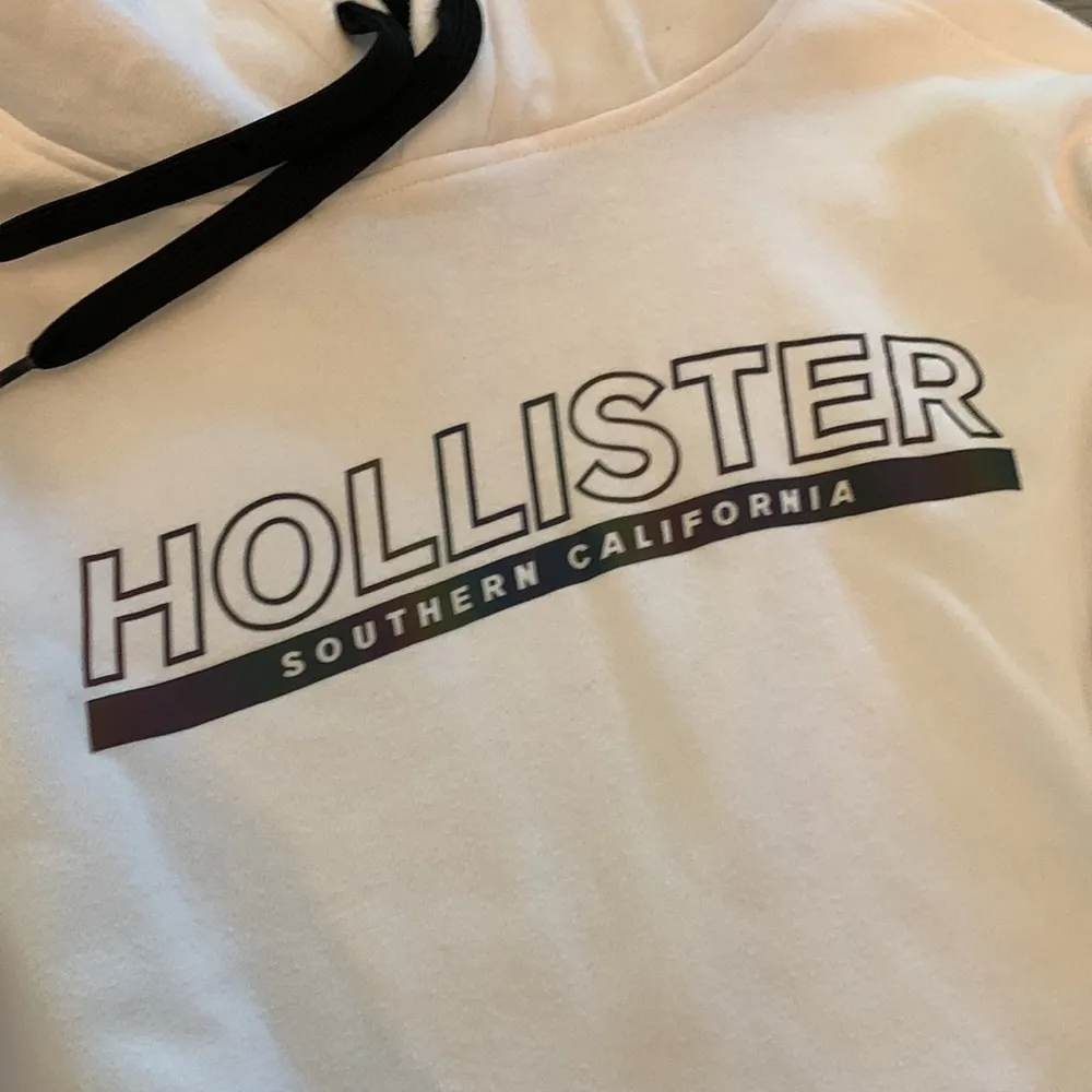 Hollister white hoodie - Image 2