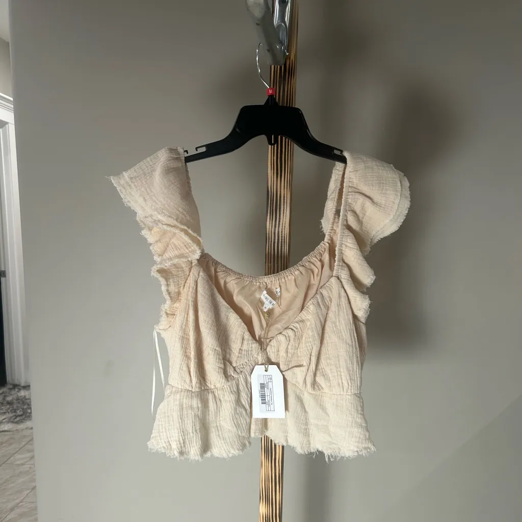 Free the Roses XL Women’s Ruffle Peplum Top NWT – Cream Textured Blouse Size L - Image 2