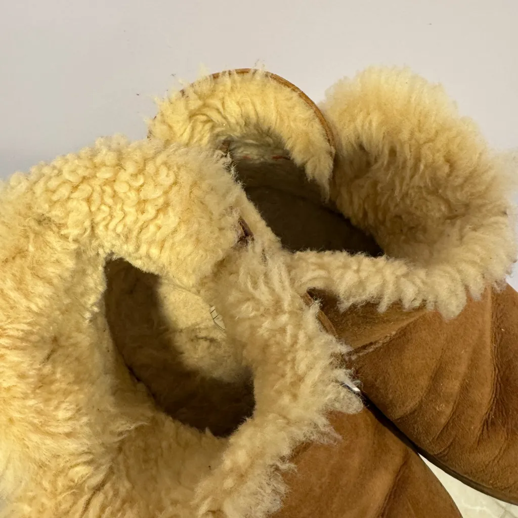 Brown Bailey Button‎ mini Ugg boots - Image 3