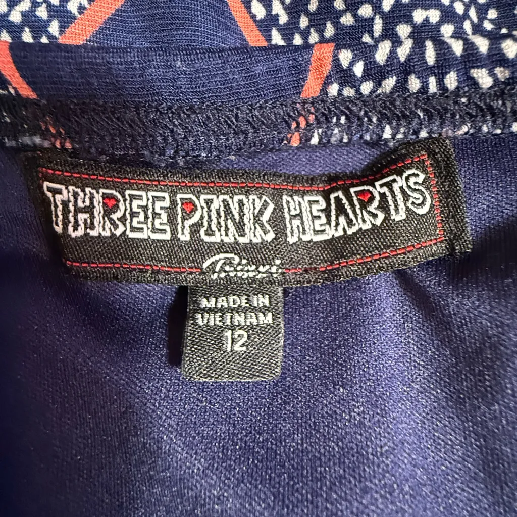 Three pink hearts Elegant Chevron Maxi Dress in Navy and Pink - Image 7