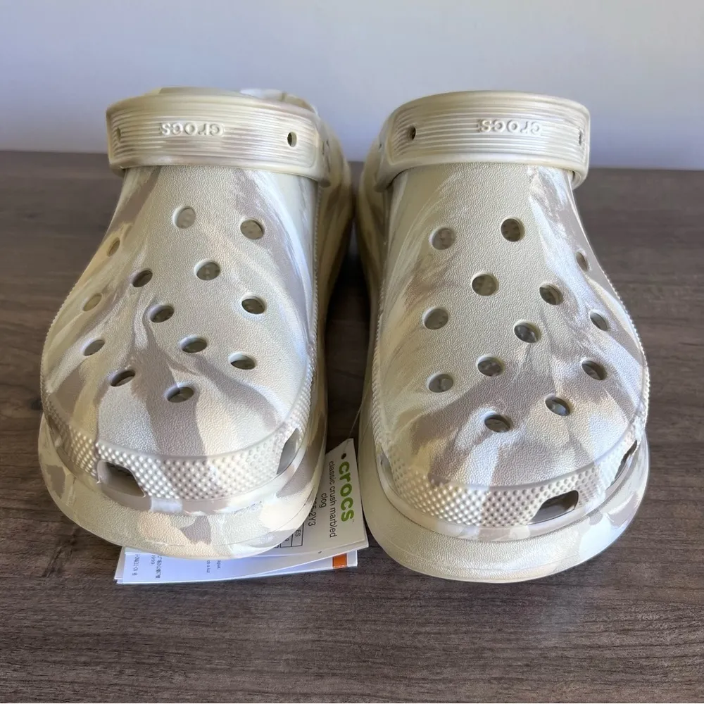 CROCS Classic Crush Marbled Platform Women's Clog Size 9 #B1814 - Image 4