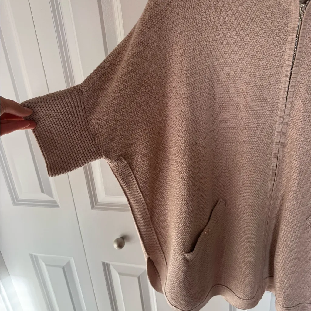 White House Black Market Women's Mock Neck Zip Up Sweater Poncho Size M - Image 2