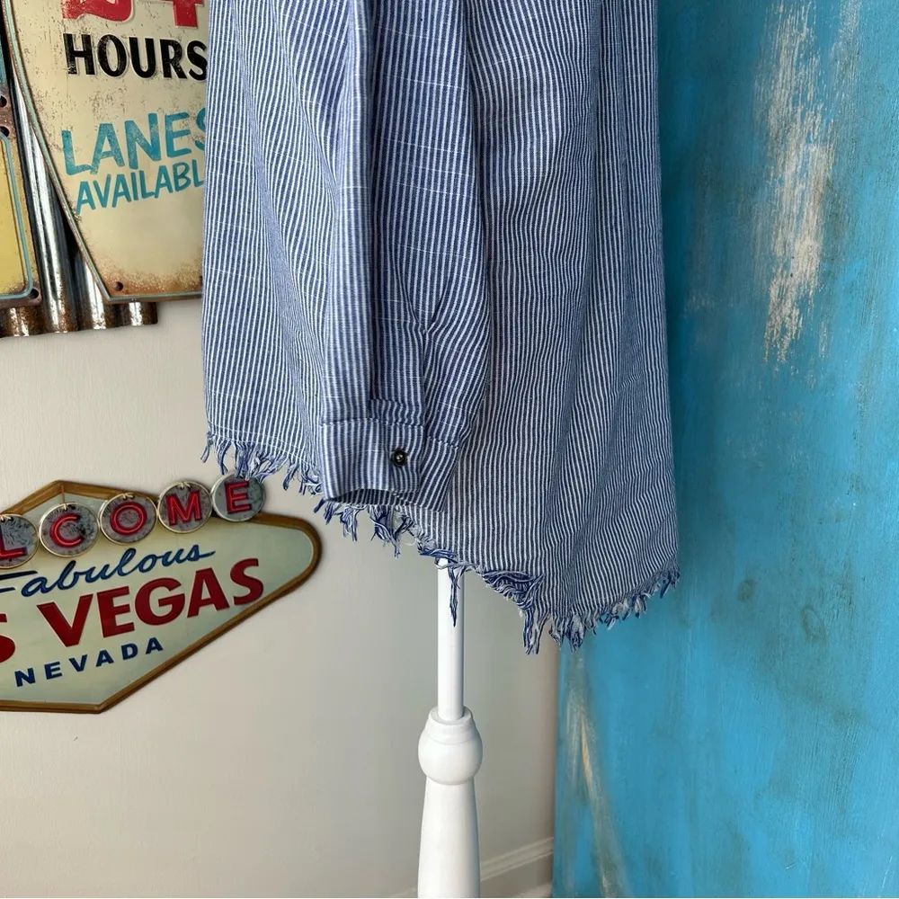 Umgee Blue and White Striped Button Down Blouse - Image 8