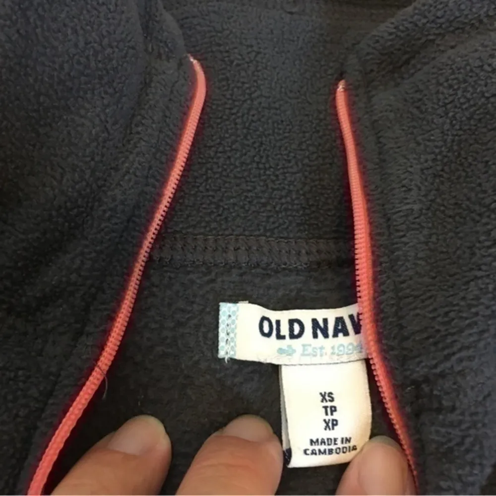 Woman’s size xsmall pink and gray Old Navy quarter zip fleece jacket / top - Image 5