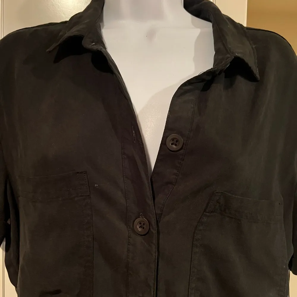 Bella Dahl - Rolled Hem Utility Romper in Vintage Black Size Large. - Image 8