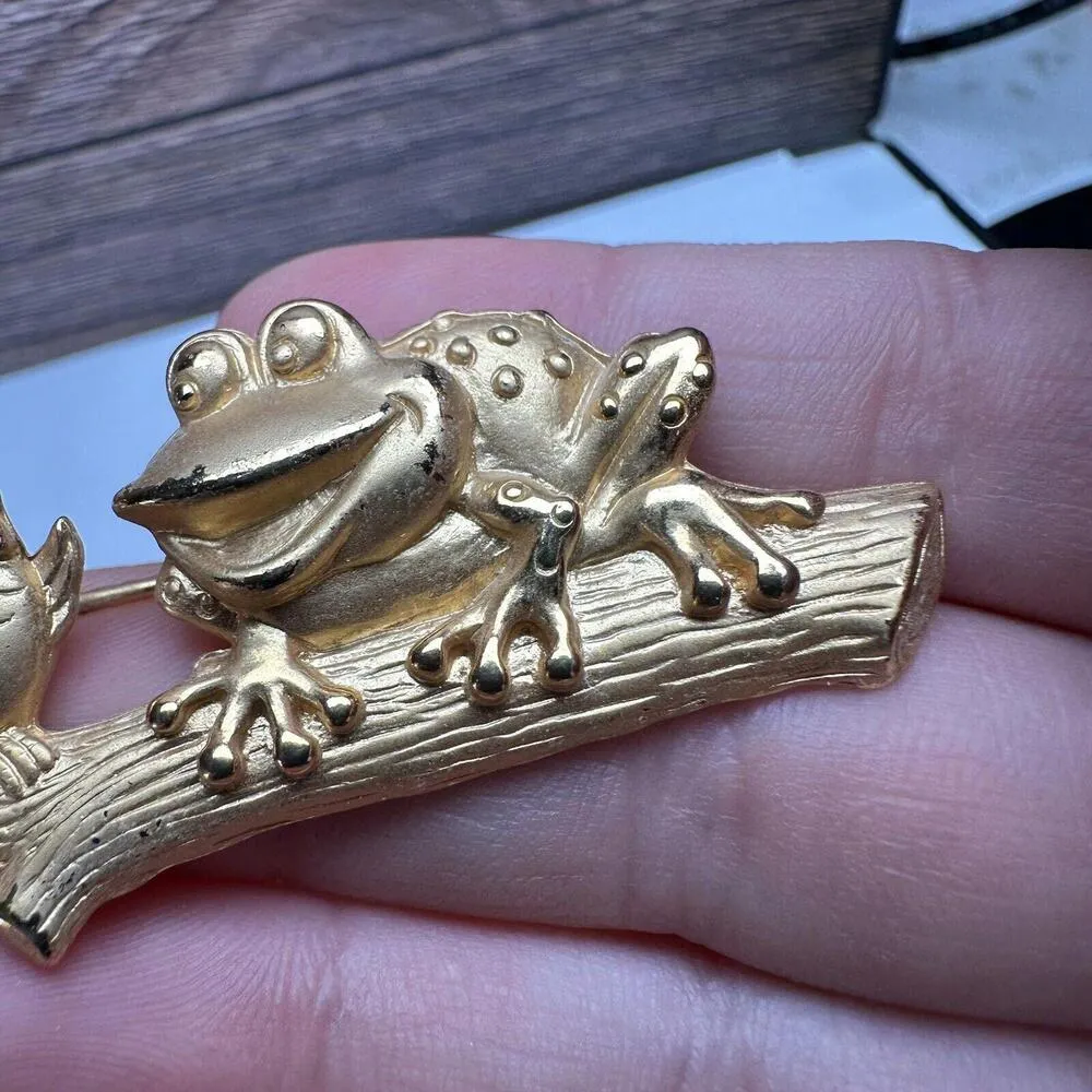 JJ Frog With Birds On A Log Brooch Pin Gold Tone Jonette Jewelry - Image 5
