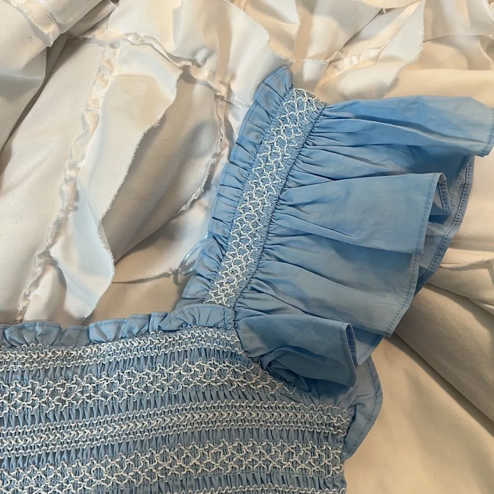 NWT  blue tank top with white detailing Sz L - Image 4