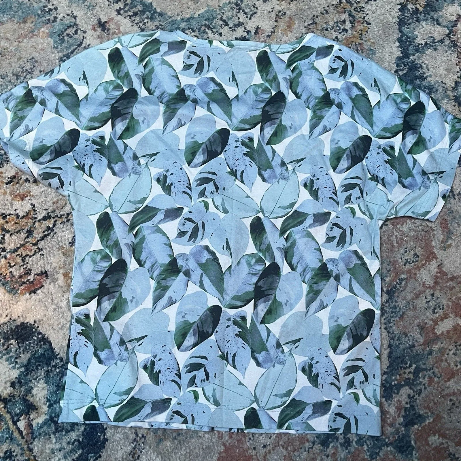 Women's Akris Punto Blue Floral Hawaiian Short Sleeve T-Shirt Top Size 4 - Image 9