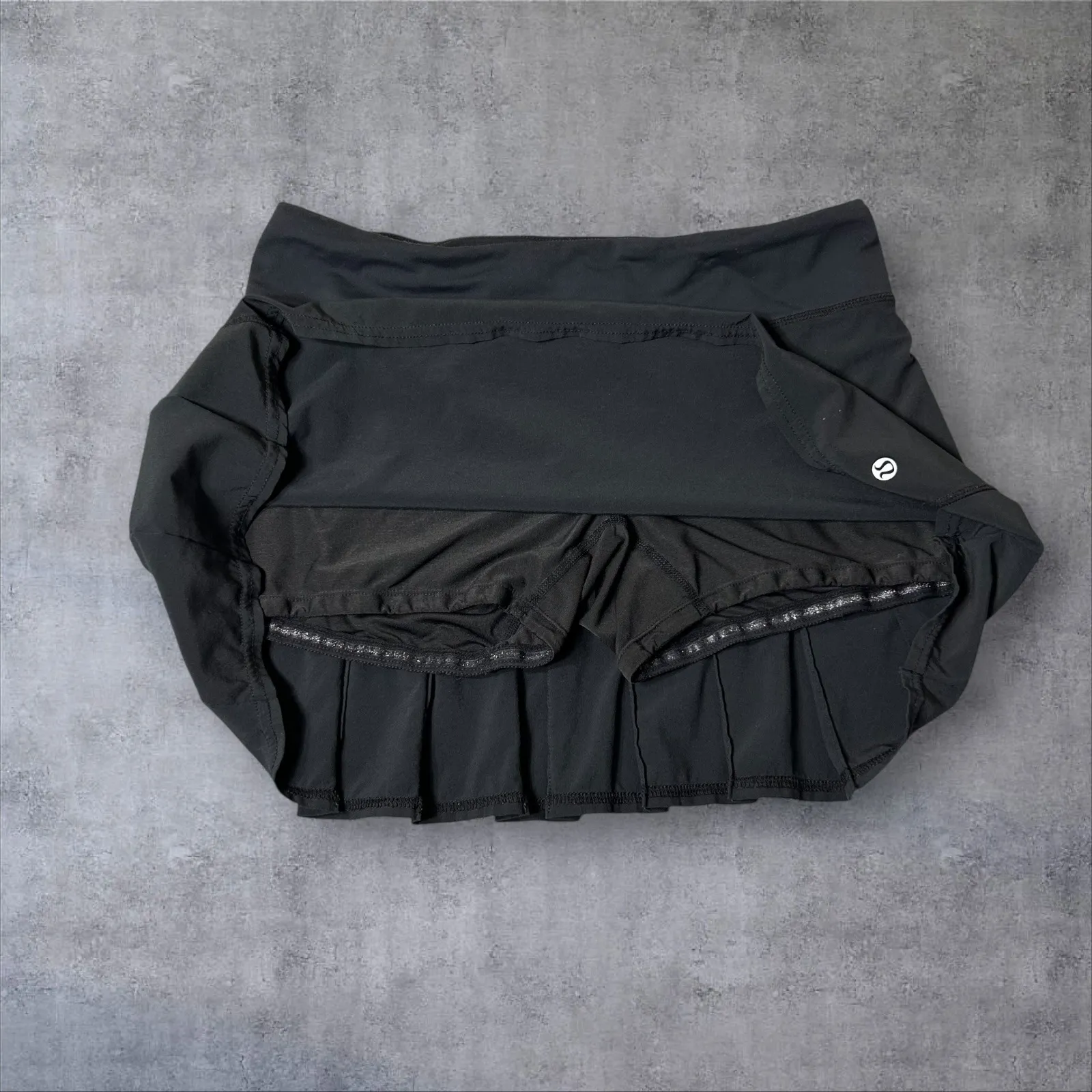 Lululemon Black Tennis Skirt with Built-in Shorts Size 4 Skort Tennis Golf - Image 4