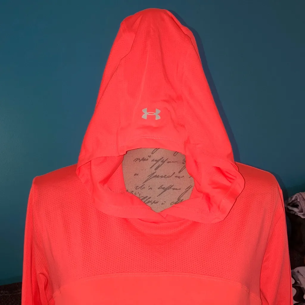 Under Armour Iso-Chill Lightweight Hoodie, Large - Image 2
