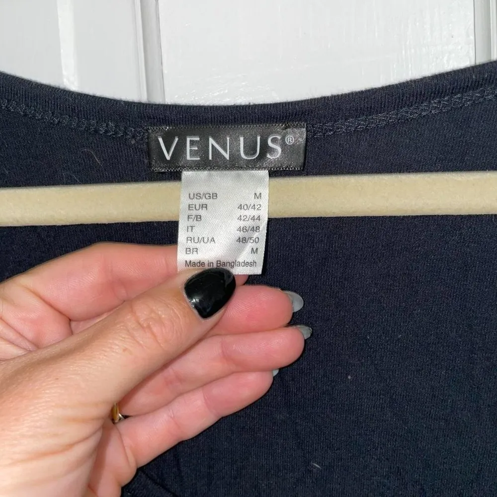 Venus t-shirt with twist - Image 3