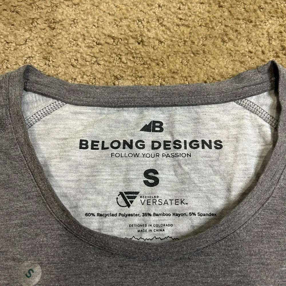 Belong Designs Women’s Small Gray/Blue Mountain Landscape Short Sleeve T - Image 3