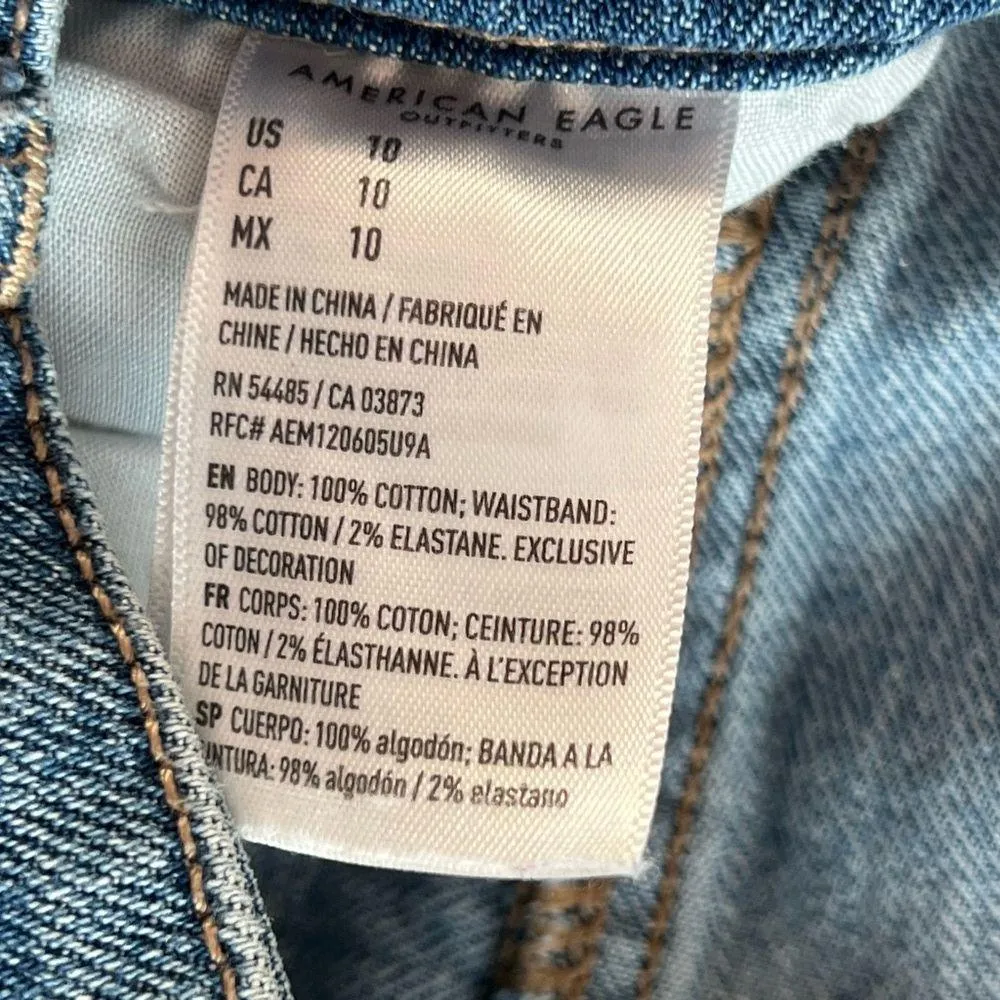 American Eagle Highest Rise Distressed Mom Short Size 10 In Light Wash - Image 6