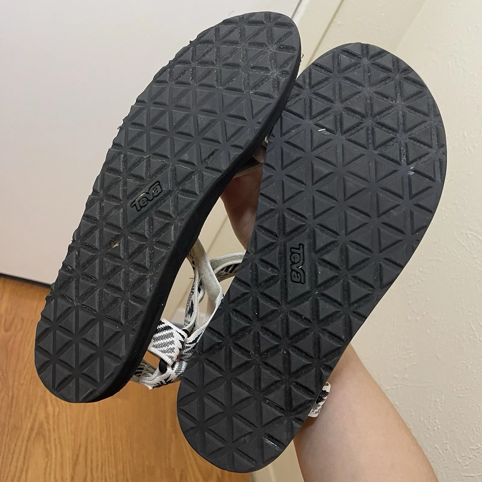 Teva Sandals Adjustable Hiking Shoes 1003987 Women’s Size 11 White Black Aztec - Image 6
