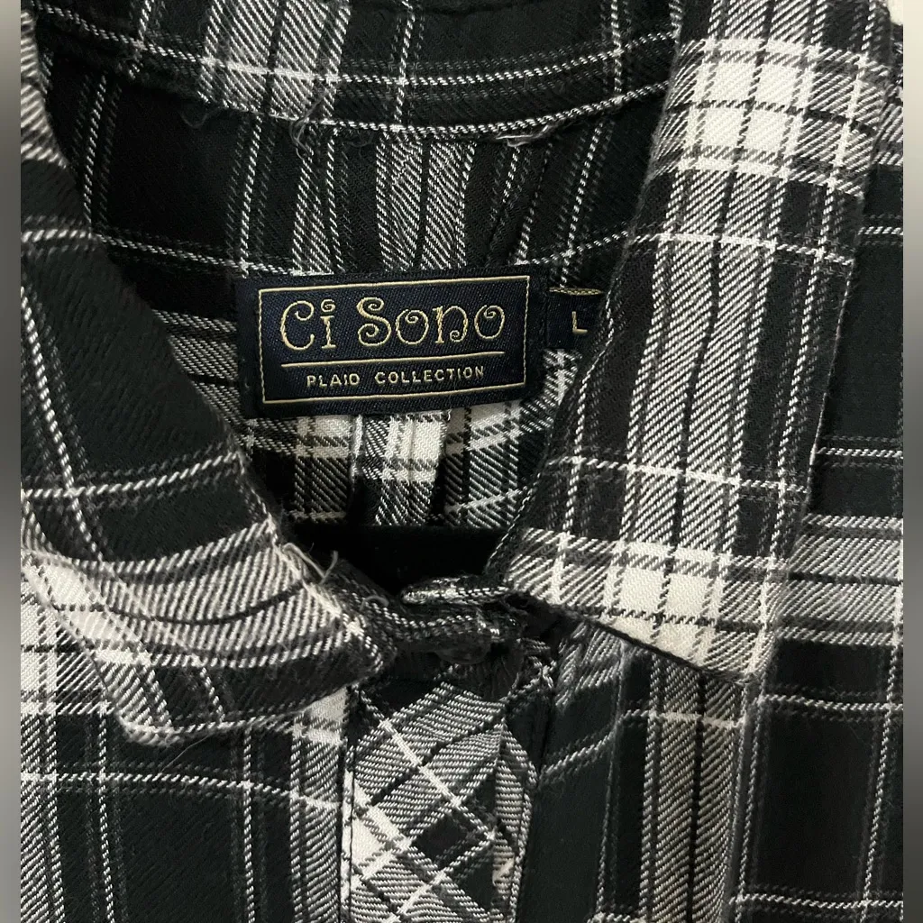 Ci Sono Plaid Collection Women’s Top Sz L - Image 3
