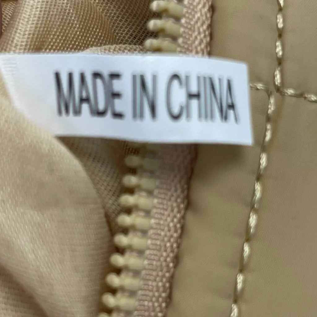 Quilted Crossbody/Shoulder Bag w/ Zipper Closure in Taupe - Image 5