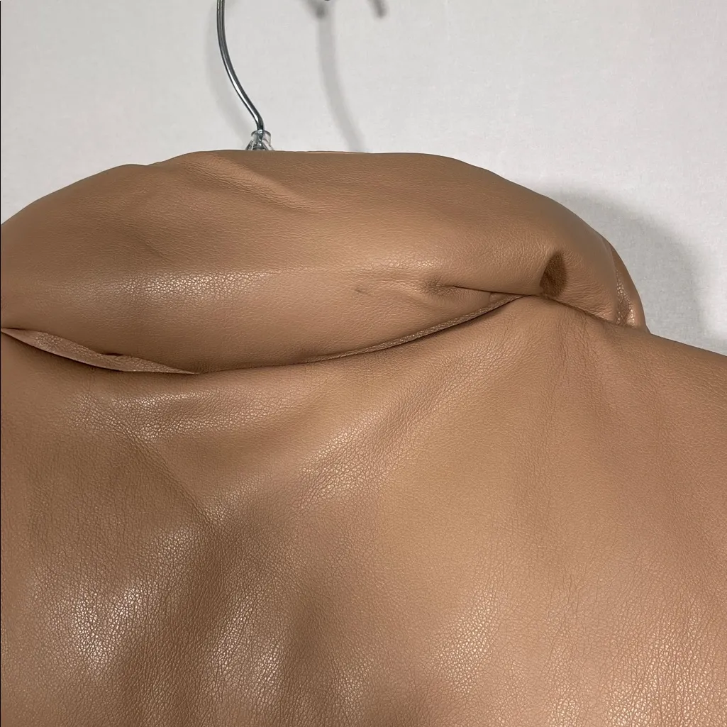 ABERCROMBIE AND FITCH WOMENS VEGAN LEATHER OVERSIZED PUFFER VEST TAN SMALL - Image 4