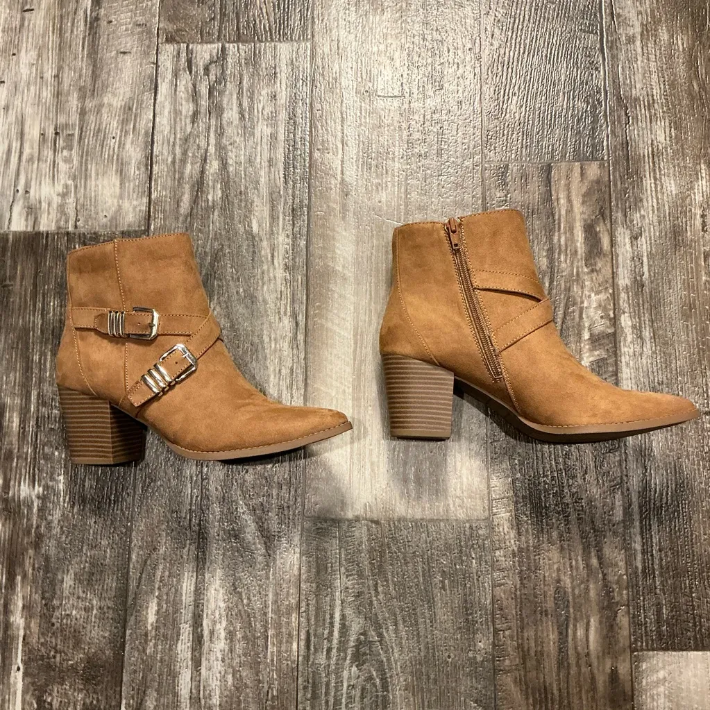 Sun + Stone Stylish Tan Ankle Boots Size 8 - Image 9