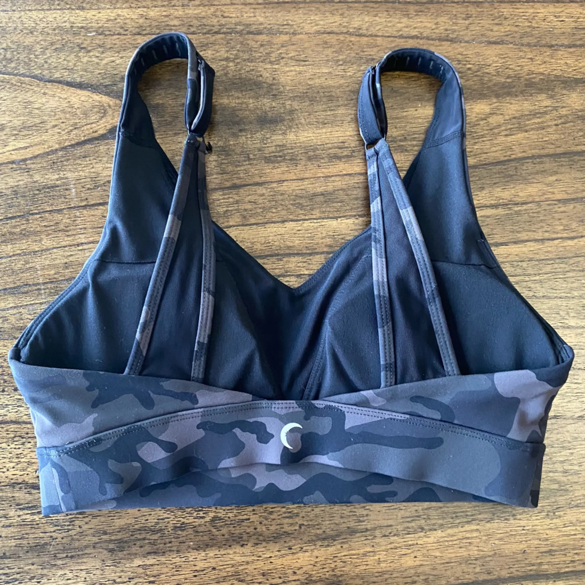 Zyia Active Forest Camo Adjustable Mesh Sports Bra – Size S Gray/Black - Image 2