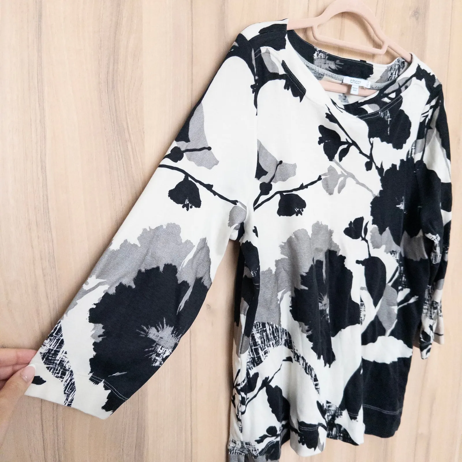 Chicos Womens Top Size XL Black White Floral Pima Cotton Casual Chic Artsy - Image 5
