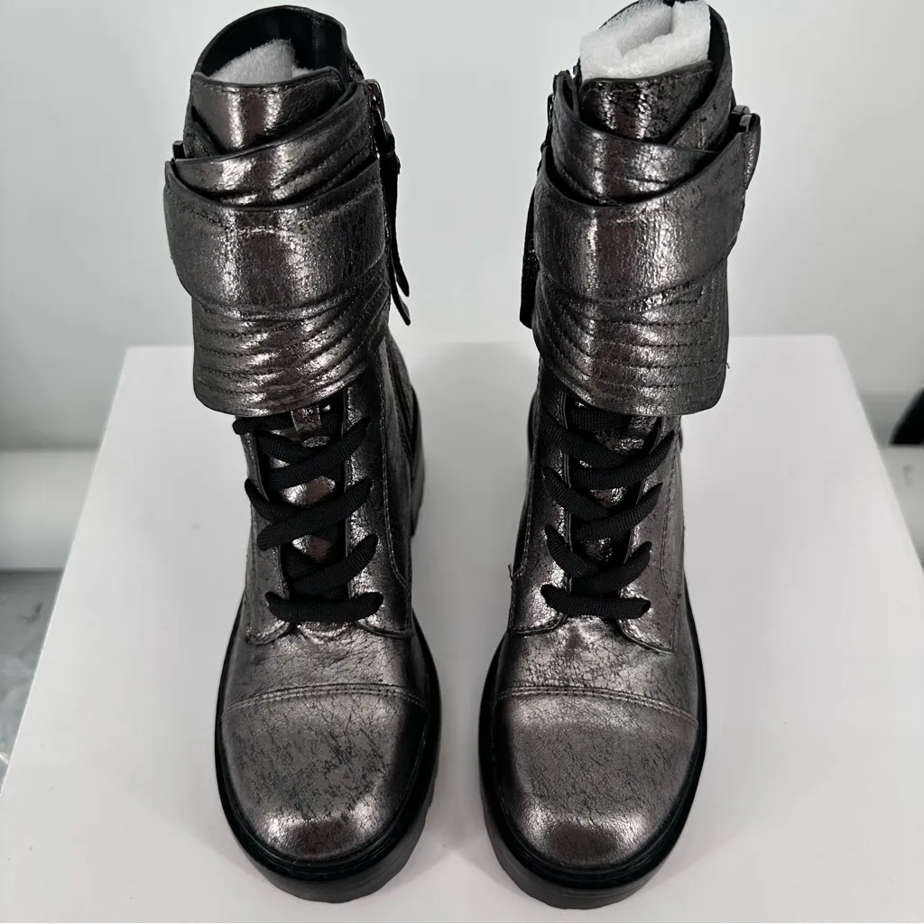 DKNY Basia Buckled Quilted Block-Heel Combat Boots sz 5 Metallic Silver Leather - Image 4