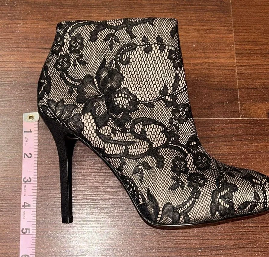 Ann Taylor  Ellie Stiletto Floral Lace Ankle Booties zipper 4”Heel Size 7.5 - Image 5