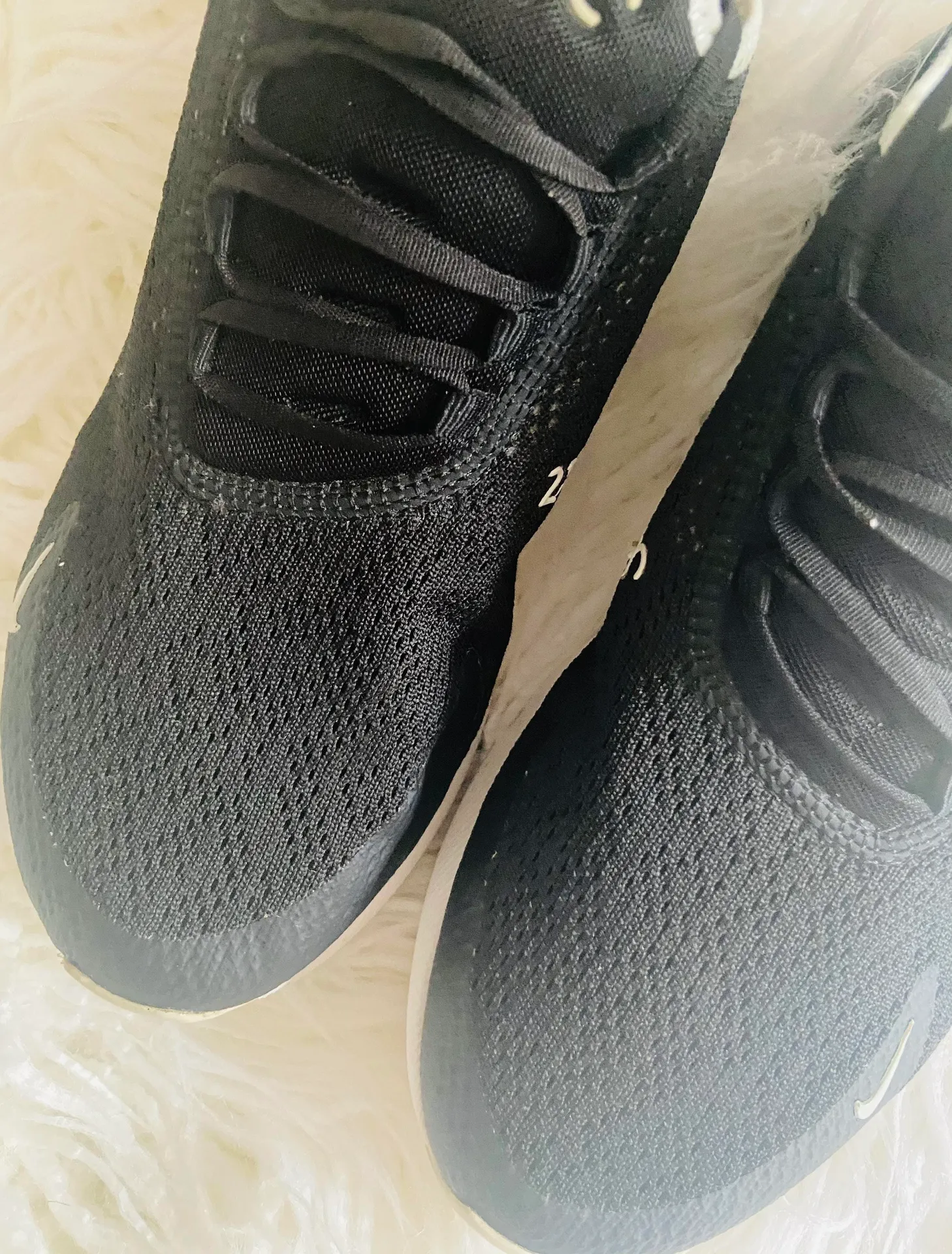 Nike Air Max 270s - Image 8