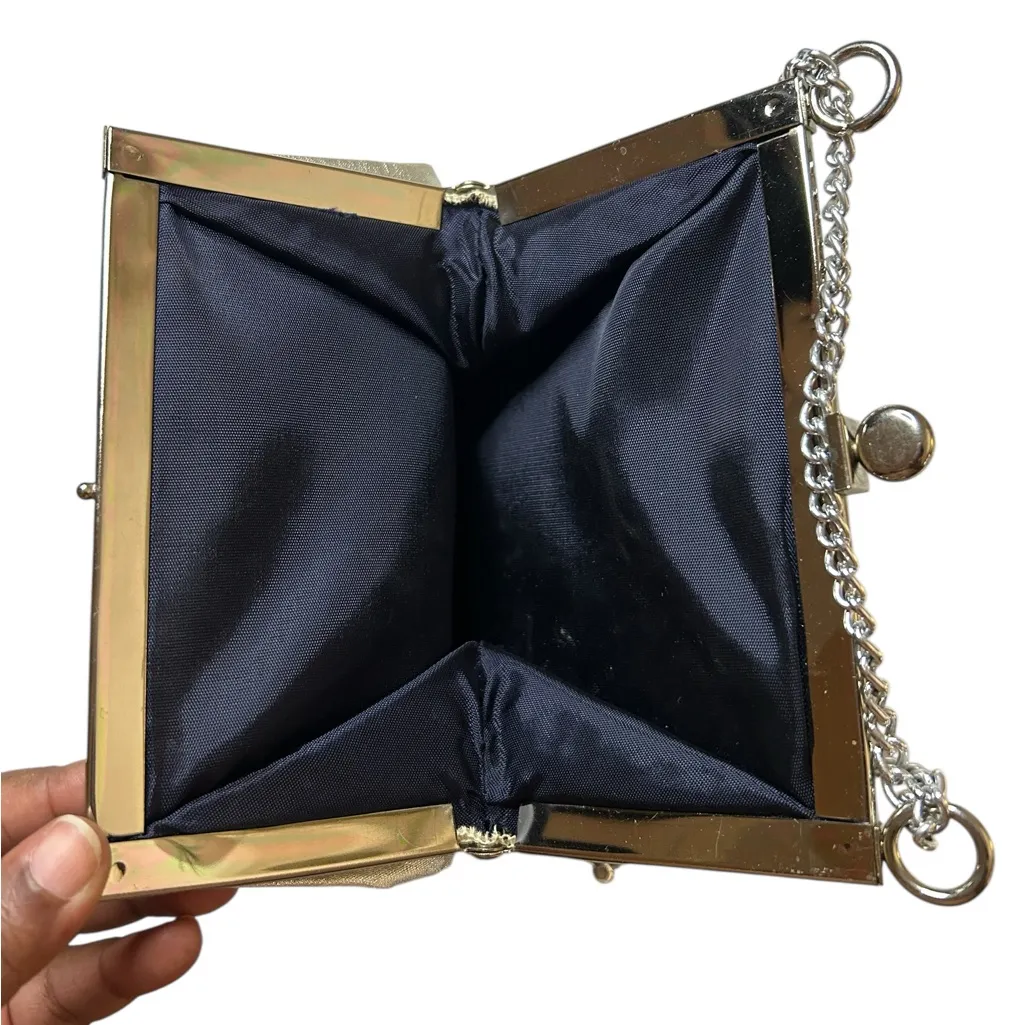 Art Deco Style Vintage Lamé Silver - Image 4