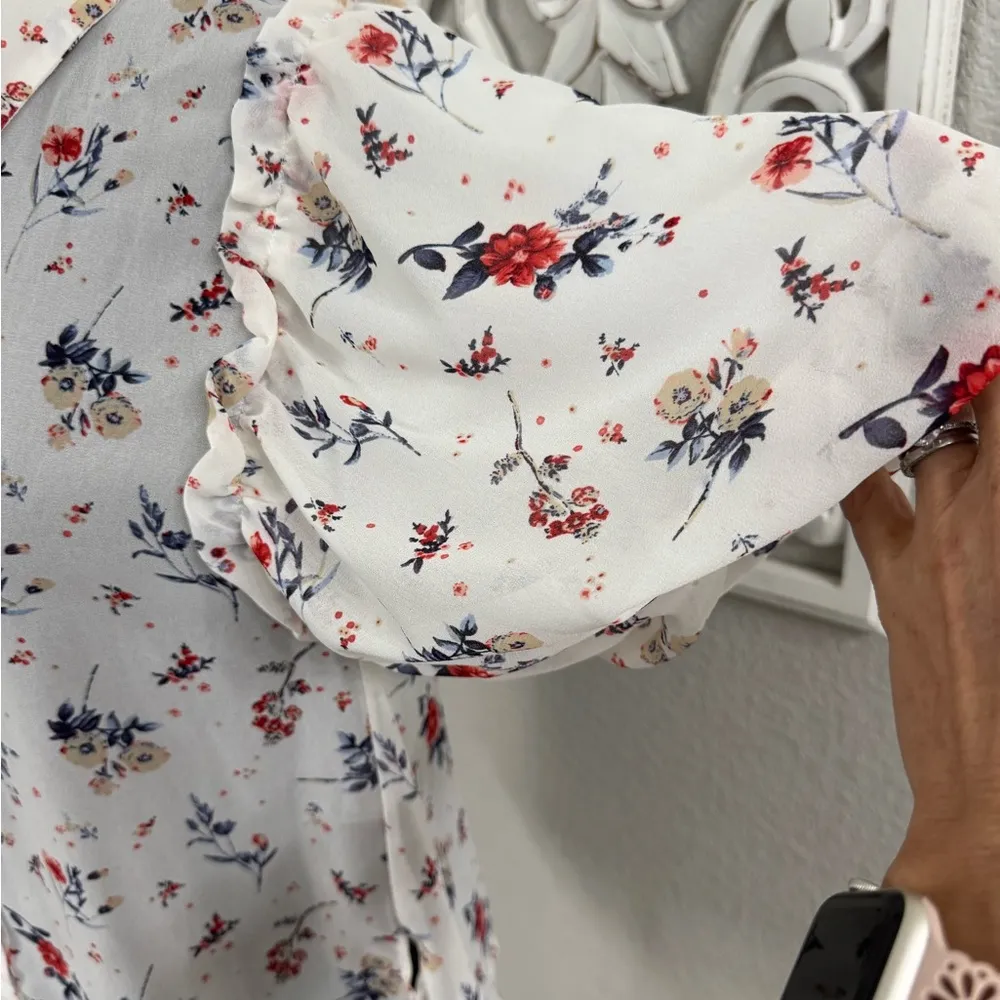 floral button down puff sleeve blouse. Extra small petite. - Image 2