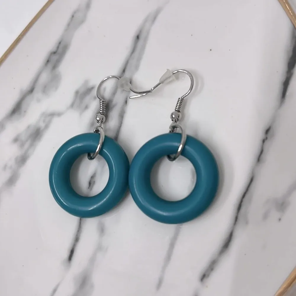 Vintage Dangle Earrings Silver Tone Jewelry Retro Teal Blue 70s 80s 90s - Image 3