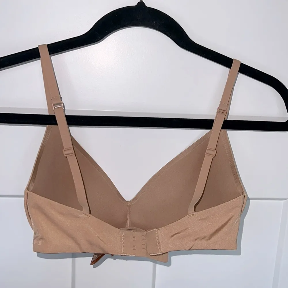 Skims Wireless Push-Up Plunge Bra - Ochre - Image 3