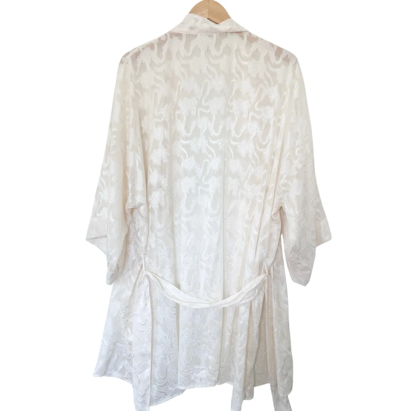 Vintage Morgan Taylor White Embossed Robe & Slip Dress Sz M/L - Image 3