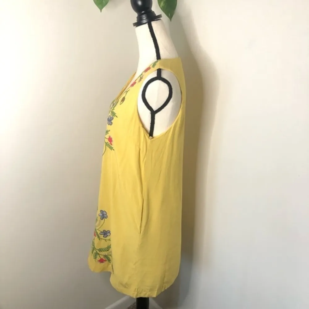 Umgee Floral Embroidered Pullover Shift Dress - Image 4